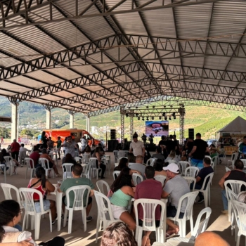 3º Caparaó Auto Clássicos movimenta Alto Caparaó com carros antigos, música e solidariedade