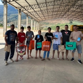 1º Festival de Pipa de Alto Caparaó reúne famílias e promove lazer para crianças