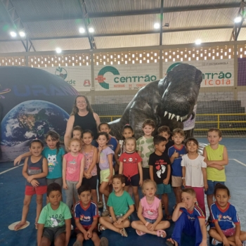 Planetário encanta alunos e comunidade em passagem por Alto Caparaó
