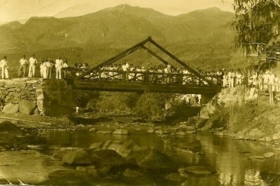 ponte da rua de baixo